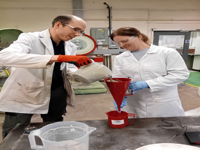 процесса укладки скользящей опалубкой, тоннелей большего диаметра